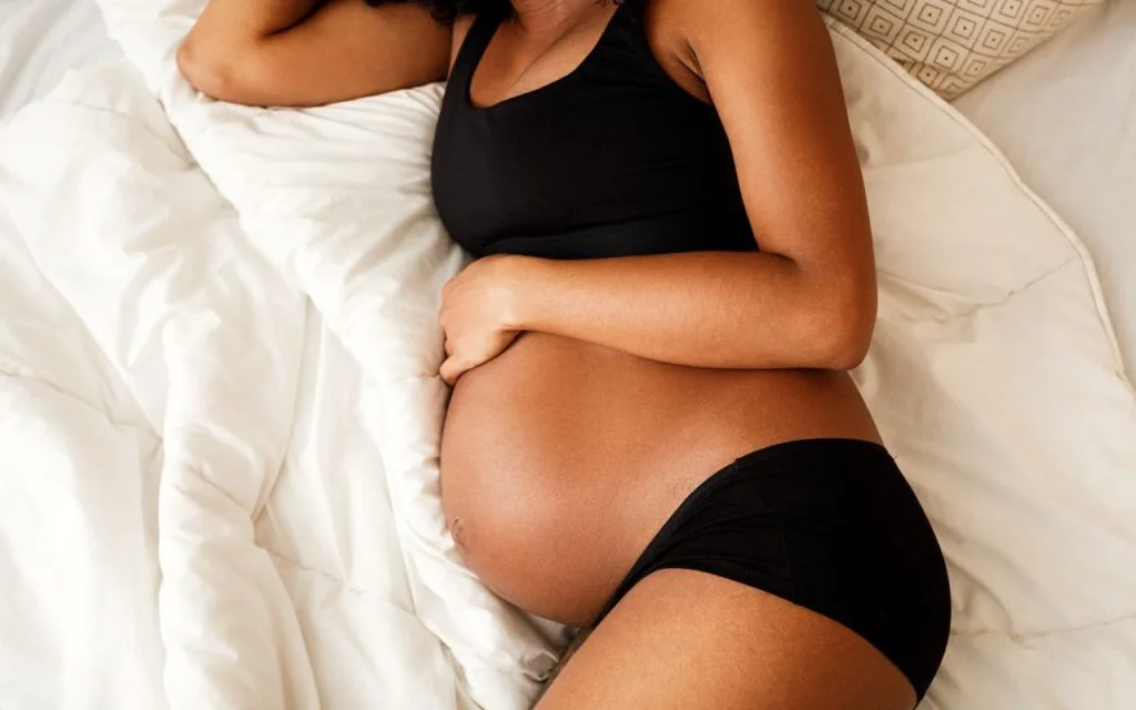 Matelas pour femme enceinte : conseils et recommandations essentielles